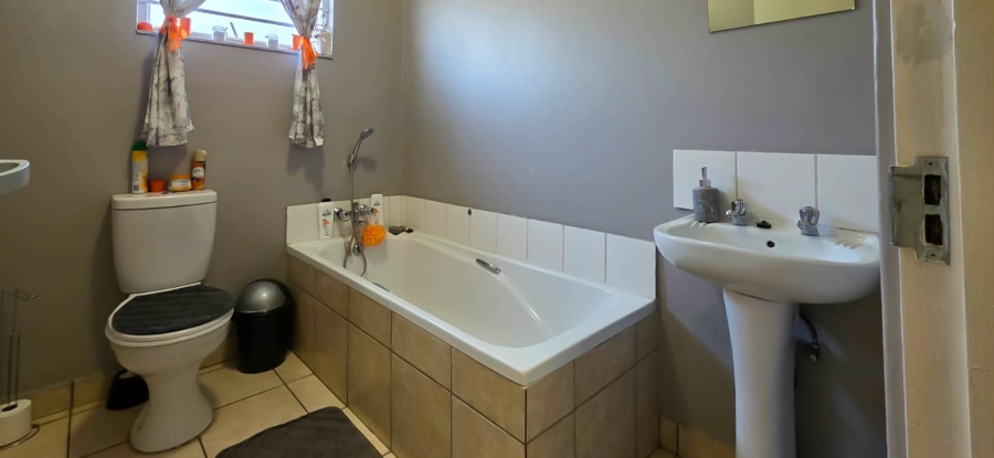 3 Bedroom Property for Sale in Flora Park Northern Cape